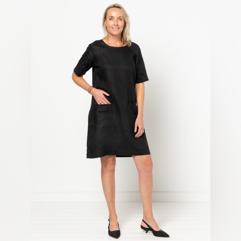 LESLEY EVERS Black Faux Animal Hide Dress with Pockets